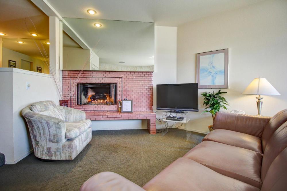 101 Manhattan interior