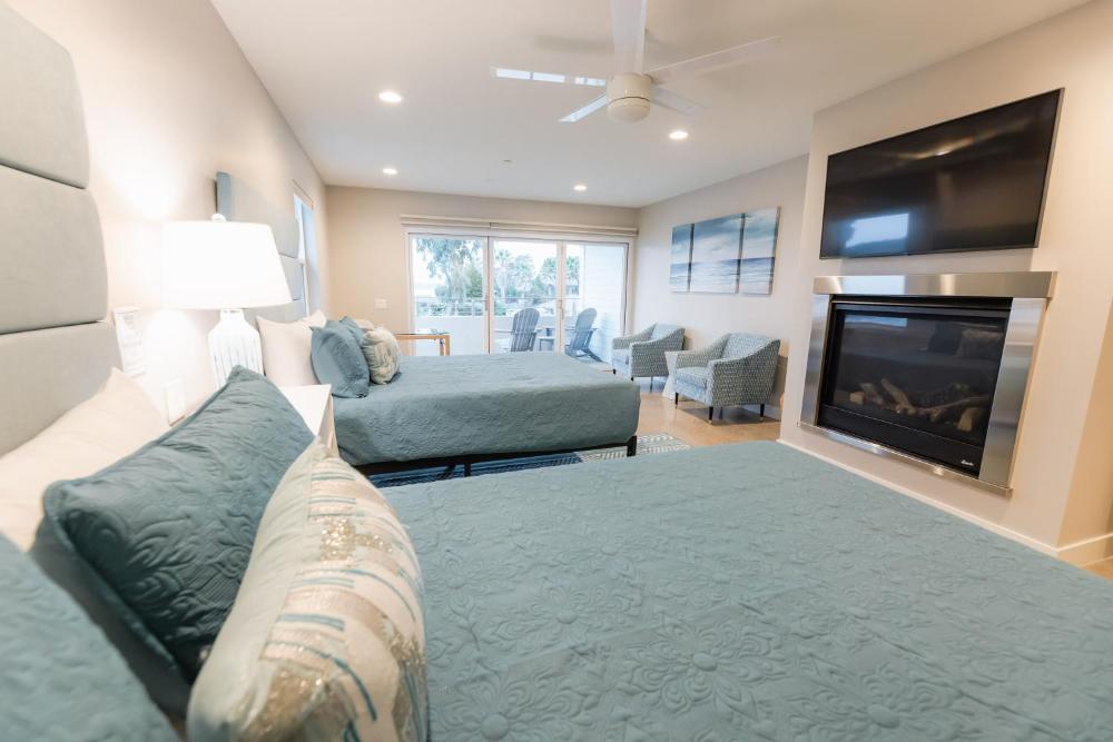 Quadruple Room with Balcony interior