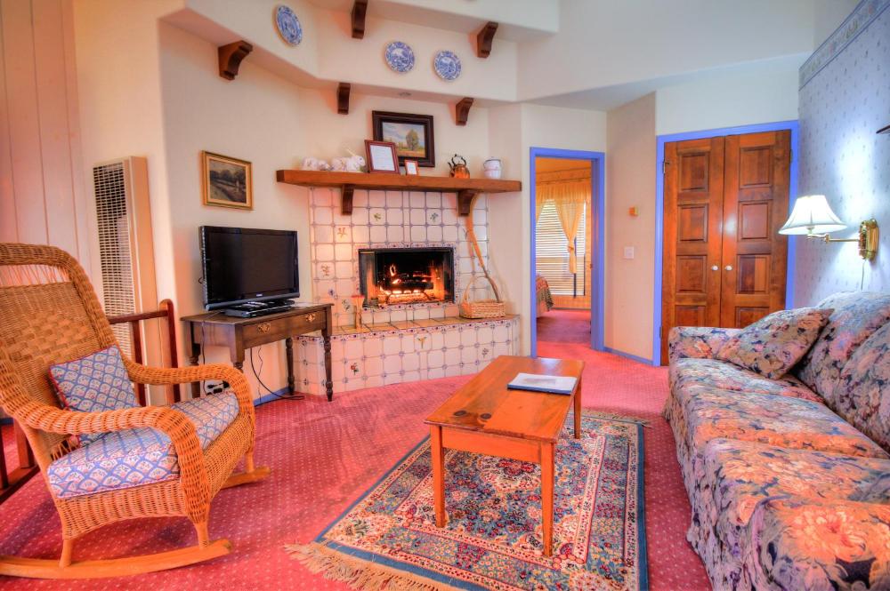 Baywood Inn Bed & Breakfast